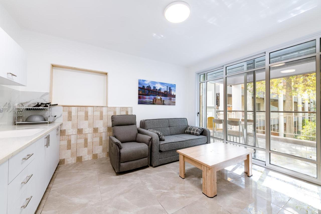 Ceasar Suite At Royal Park Eilat Exteriör bild