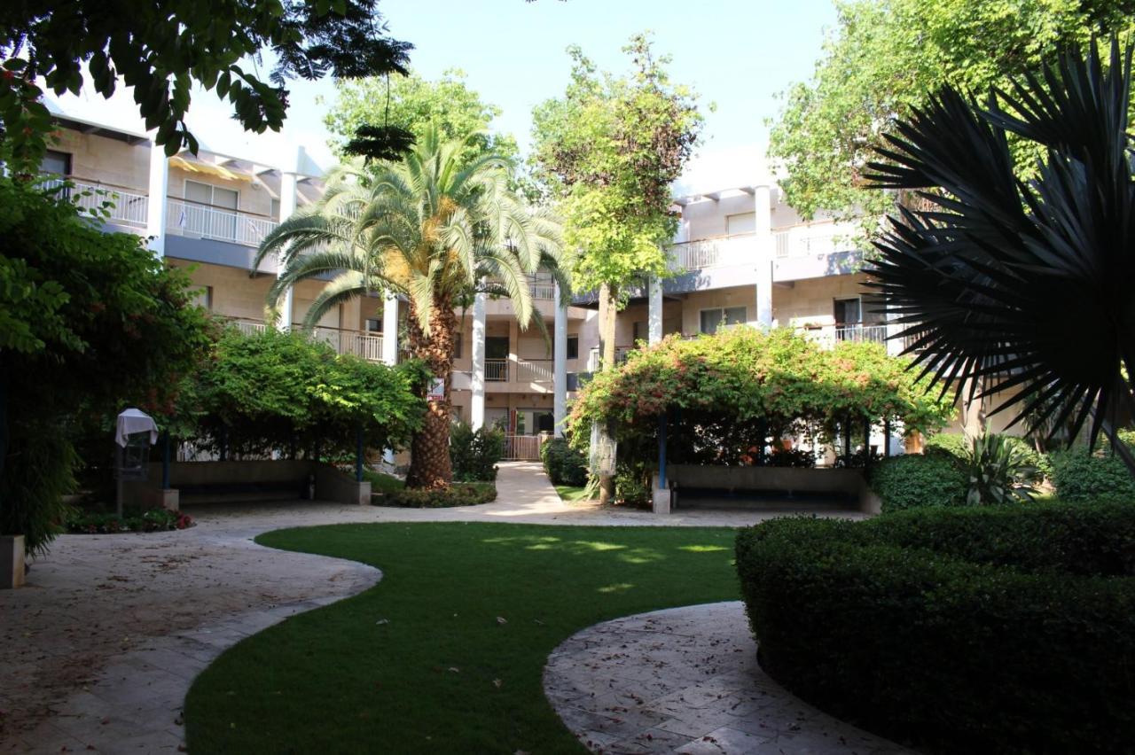 Ceasar Suite At Royal Park Eilat Exteriör bild