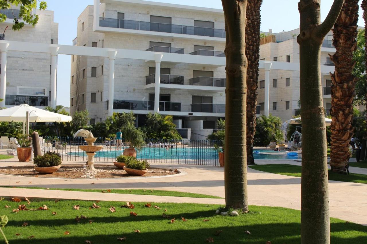 Ceasar Suite At Royal Park Eilat Exteriör bild